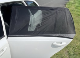 Osłona przeciwsłoneczna na boczne okno samochodu / nakładka na drzwi CAR SUNSHADE SET 2, roz. M, 2 s